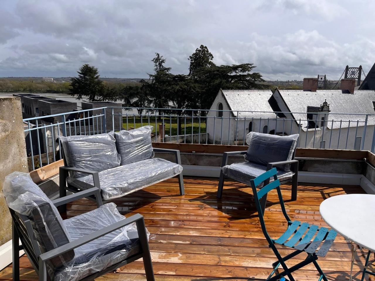 Grand Gite Terrasse Vue Loire Et Chateau D'Ancenis Exterior foto